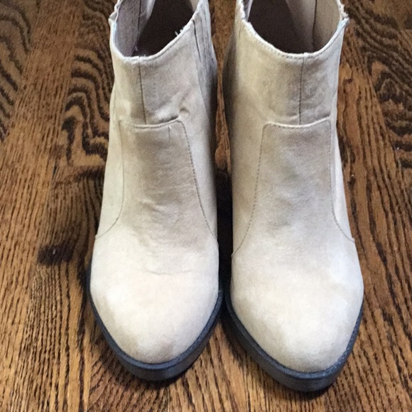 Zara Beige Suede Booties - Picture 2 of 13